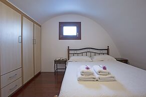 The Birds Villa included Car rental