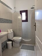 The Birds Villa included Car rental