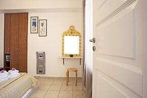 The Birds Villa included Car rental