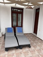 The Birds Villa included Car rental