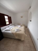 The Birds Villa included Car rental