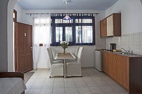 The Birds Villa included Car rental