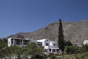 The Birds Villa included Car rental