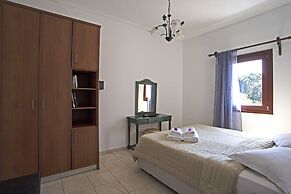 The Birds Villa included Car rental