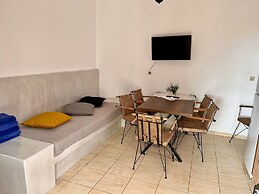 The Birds Villa included Car rental