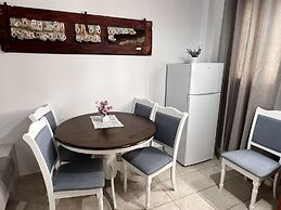 The Birds Villa included Car rental