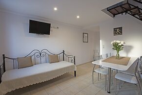 The Birds Villa included Car rental