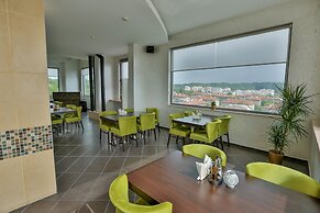 Hotel Terra Europe Brontes