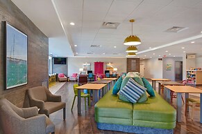 Home2 Suites Sarasota I-75 Bee Ridge, FL