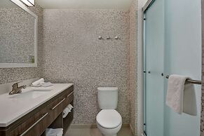 Home2 Suites Sarasota I-75 Bee Ridge, FL