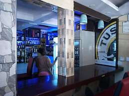 Bricks Pub & Hotel - Adults Only