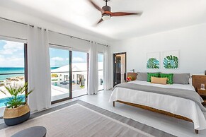 Villa Pelican Bay