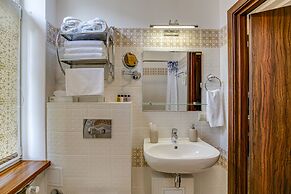 Sadovnicheskaya City Center