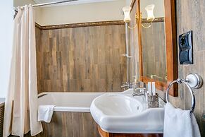 Sadovnicheskaya City Center