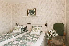 Farmlodge