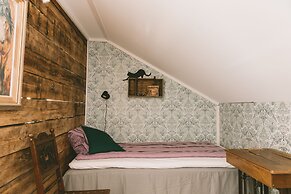 Farmlodge