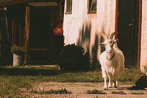 Farmlodge