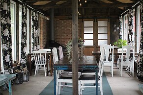 Farmlodge