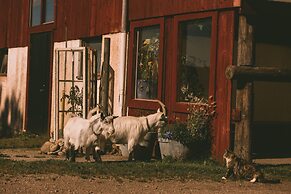 Farmlodge