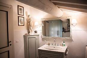 Villa Close to Florence, Hot Tub & Breathtaking View