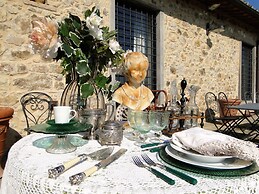 Villa Close to Florence, Hot Tub & Breathtaking View