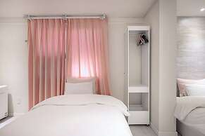 Hotel Momo Juice