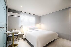 Hotel Momo Juice
