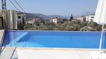 Villa Hibiskus, Sleeps 7 Overlooking Kalkan