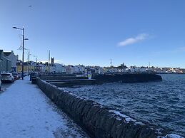 Harbour View Luxury Comfortable Holiday Apartment