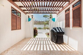 Villa Black Pearl
