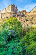 Luxury 1 Bed Castle View Apartment