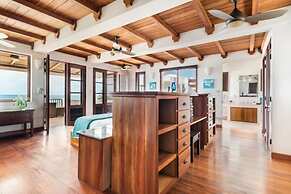 Villa Black Pearl