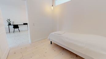 Large and Bright Apartment in Centre