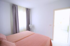 Apartamentos Corona Mar