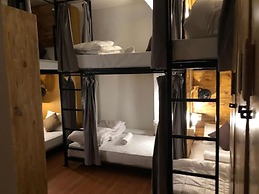 Madpackers Hostel Agra