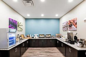 MainStay Suites Winfield - Teays Valley