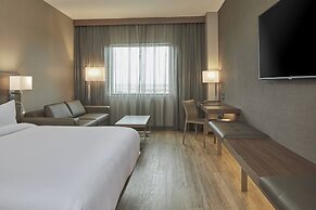 AC Hotel by Marriott Atlanta Airport Gateway