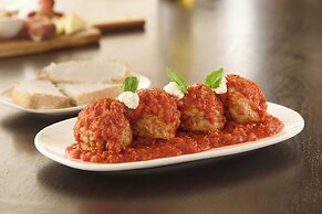 AC Hotel by Marriott Atlanta Airport Gateway