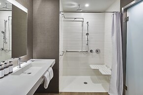 AC Hotel by Marriott Atlanta Airport Gateway