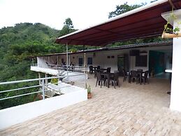 Hostal Alto De La Montaña