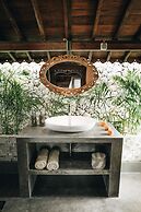 White Tortoise Eco Villa's