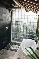 White Tortoise Eco Villa's