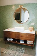 White Tortoise Eco Villa's