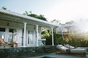 White Tortoise Eco Villa's