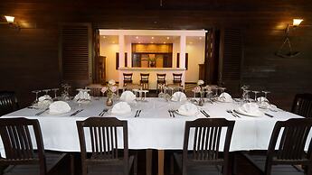 Mane Family Vacation