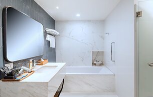 Amanta Hotel & Residence Sathorn