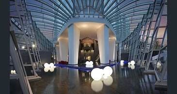 Private Apartments at Q1