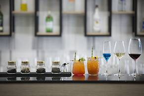 Zealax Hotel & Residence