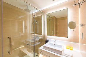 Zealax Hotel & Residence