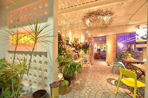 Lestel Naha - Hostel